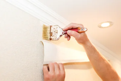 Pose de papier peint à Chambon-la-Forêt — revêtements muraux et toiles de verre